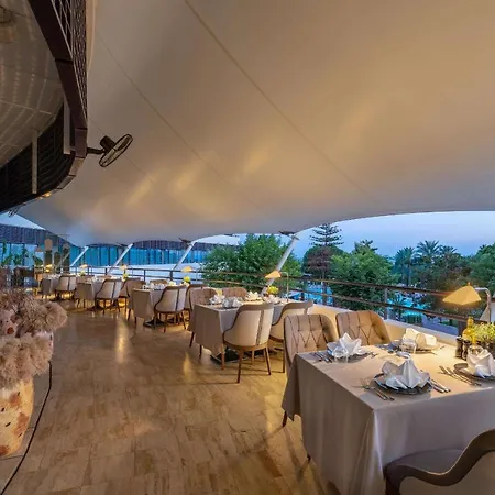 מלון Rixos Downtown - The Land Of Legends Access 5*