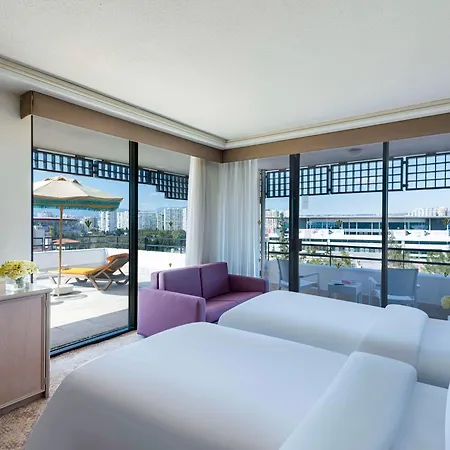 Rixos Downtown - The Land Of Legends Access 호텔